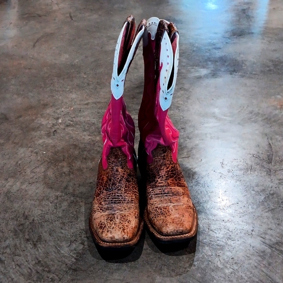 Pink and brown cowboy boots.  Size 6.5 - Picture 2 of 3
